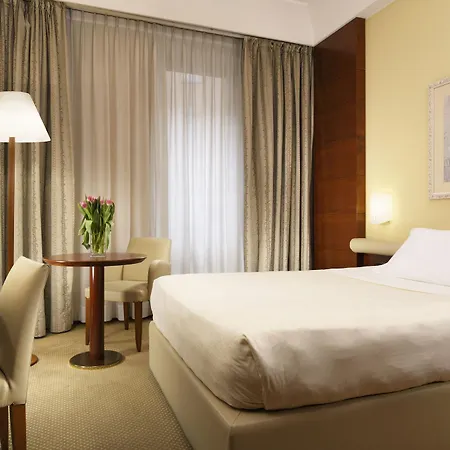 Hotel Cusani 4*