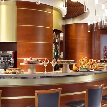Cusani Hotel 4*