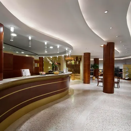 Hotel Cusani Milan