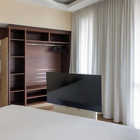 Cusani Hotel 4*