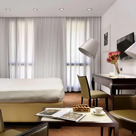 Hotel Cusani 4*