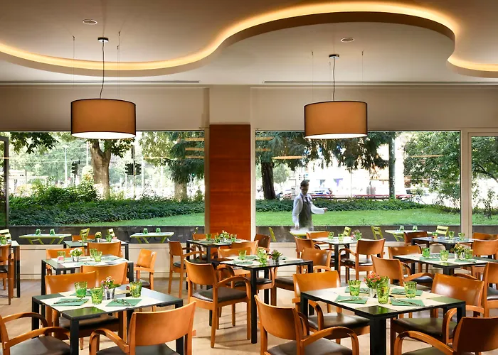 Cusani Hotell