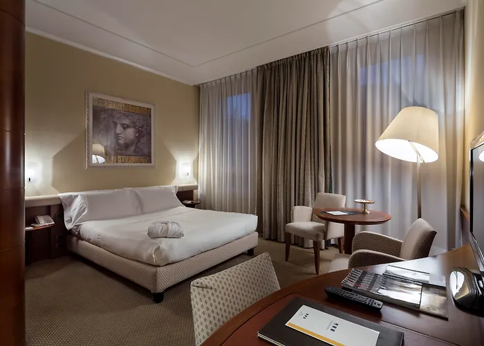 Cusani Отель 4*