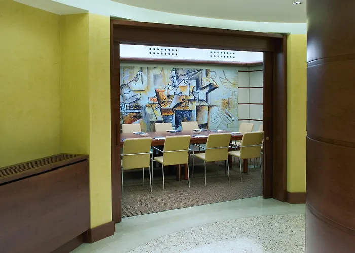 Отель Cusani 4*