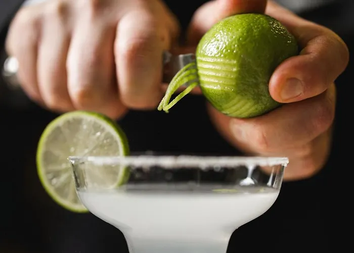 Cusani Отель Милан