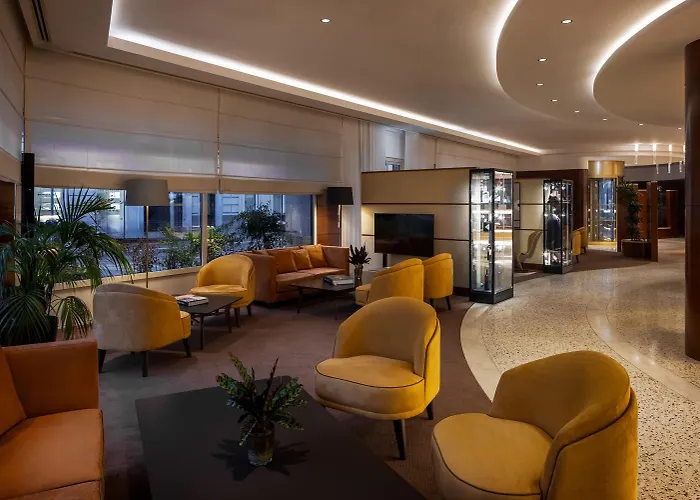 Cusani Отель 4*