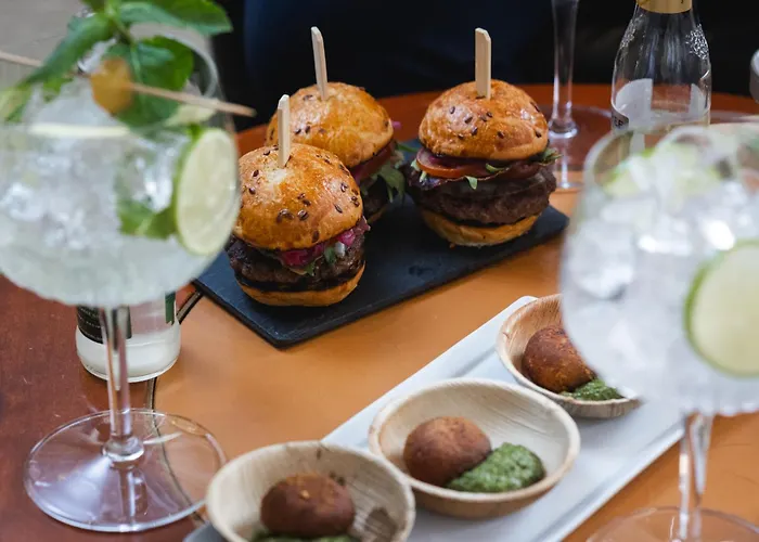 Cusani Отель 4*