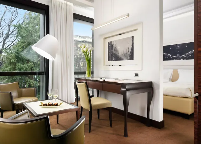 Cusani Отель 4*