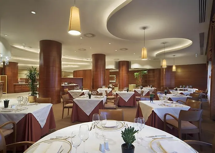 Отель Cusani 4*