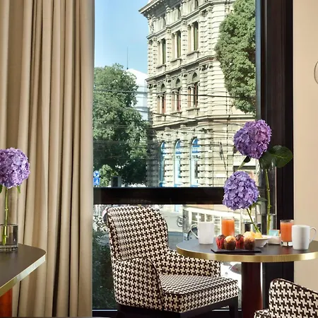 Unahotels Cusani Hotel 4*
