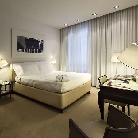 Hotel Cusani 4*