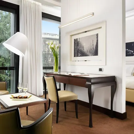 Cusani Hotel 4*