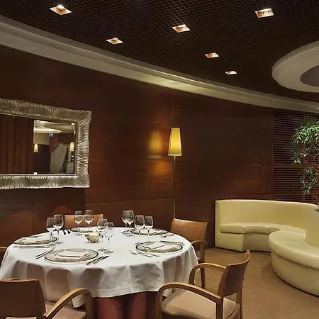 Unahotels Cusani 4* Milano