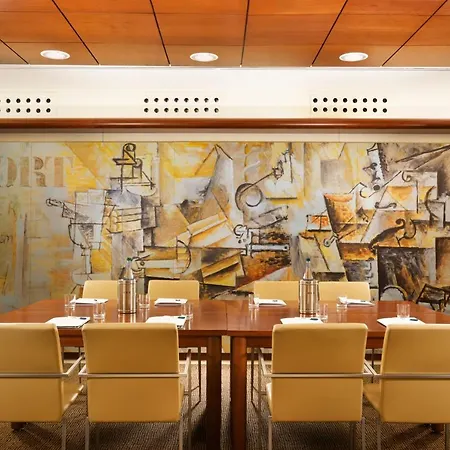 Hotel Cusani 4*