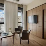 Ξενοδοχείο Cusani 4*