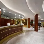 Cusani 4* Μιλάνο